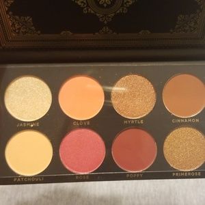 Eyeshadow palette